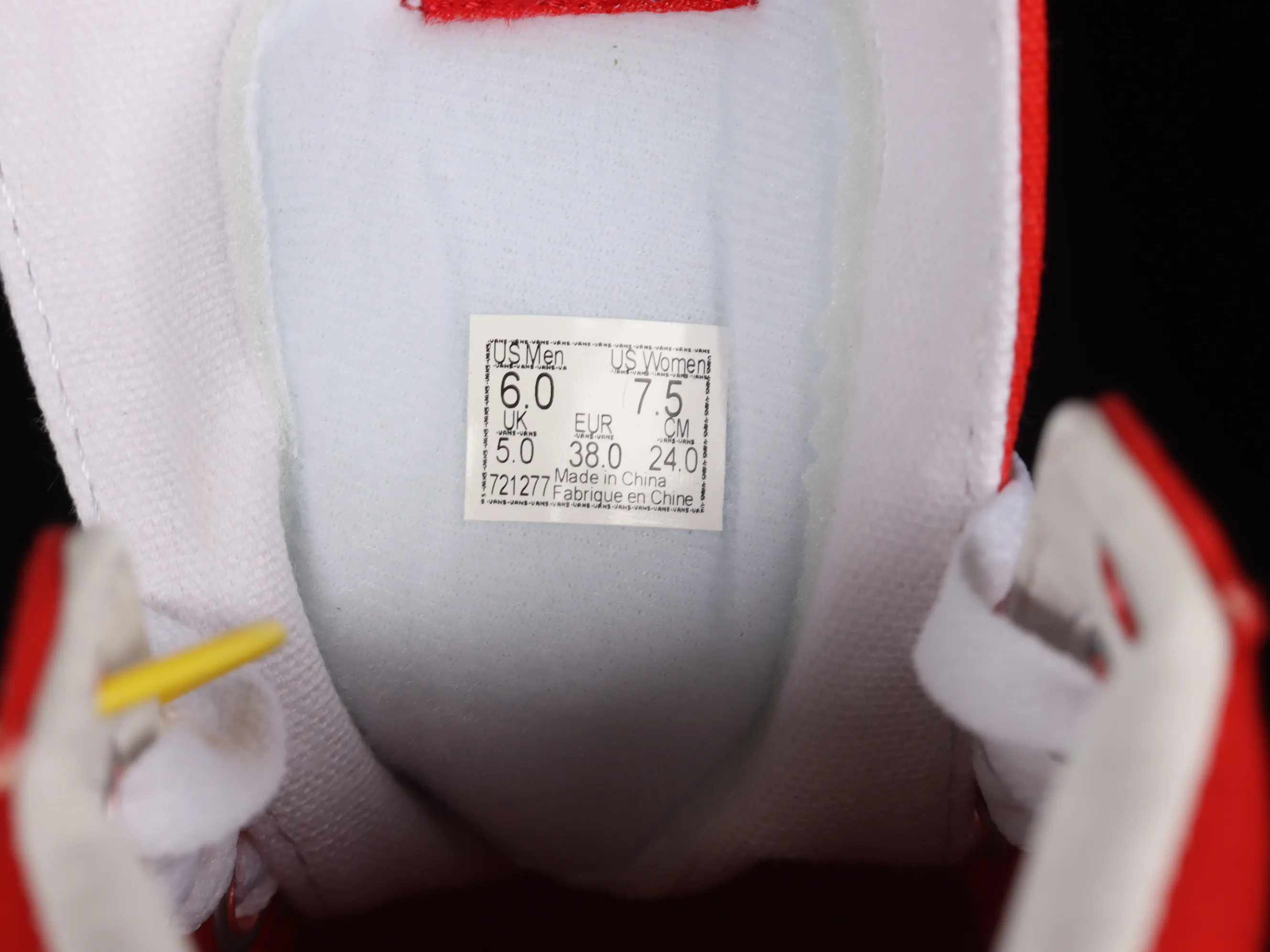 All categories Vans Vans series Vans Hi Vans high-top Vans SK8-Hi Vans official high-end branch classic red and white high-top casual sneakers VN000TS9GYK